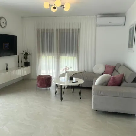 Villa Vista Podbor